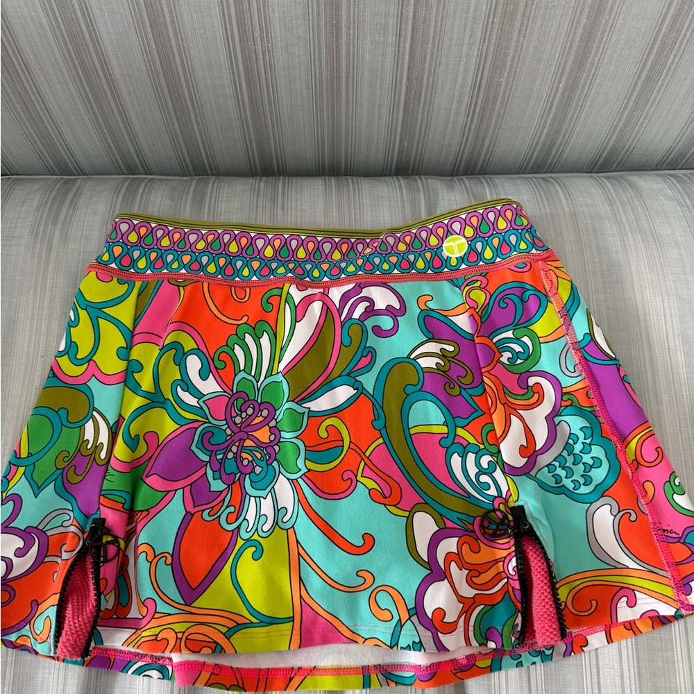 Trina Turk Vibrant Multicolor Athletic Skirt with Built in Shorts - Sz S…